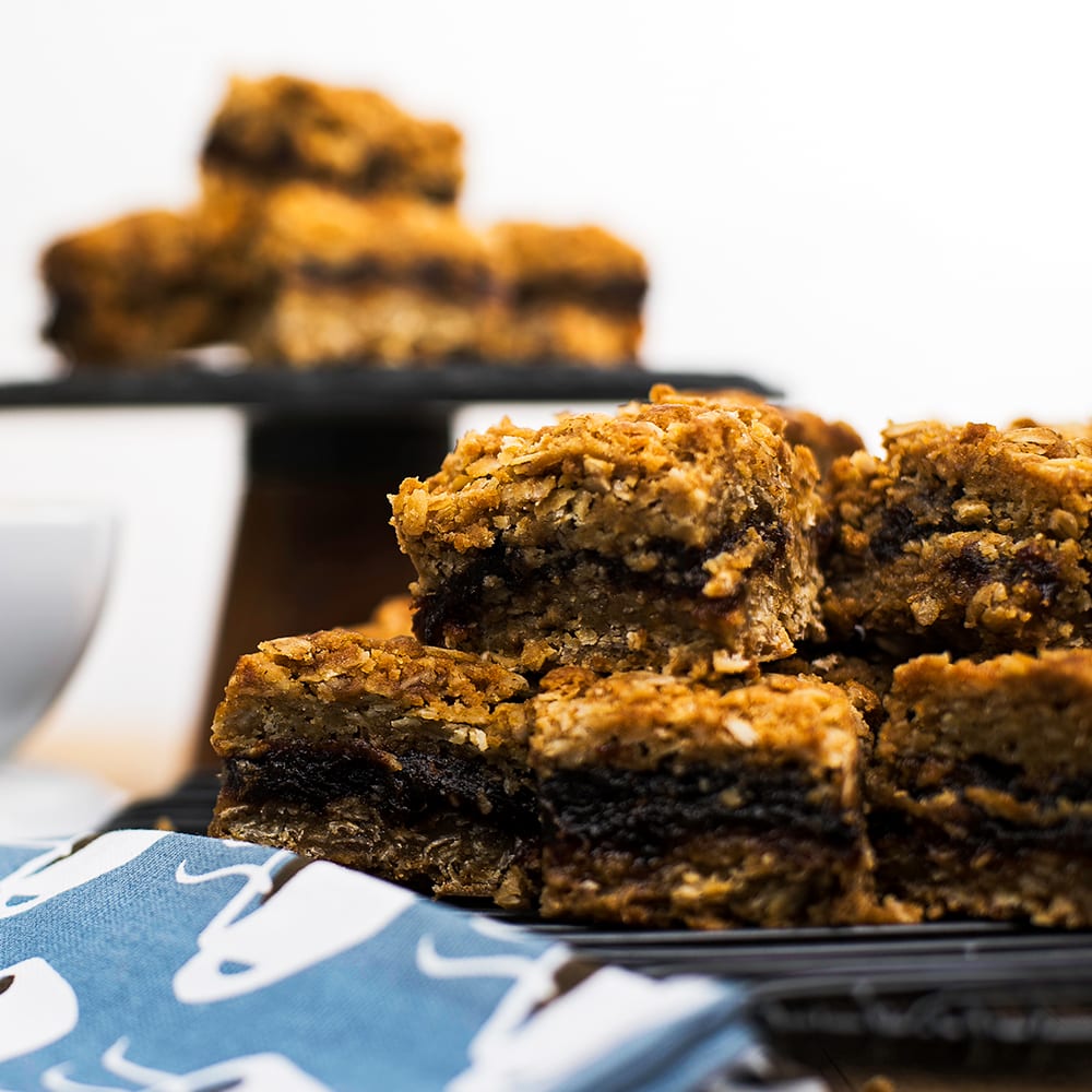 Oatmeal Date Bar